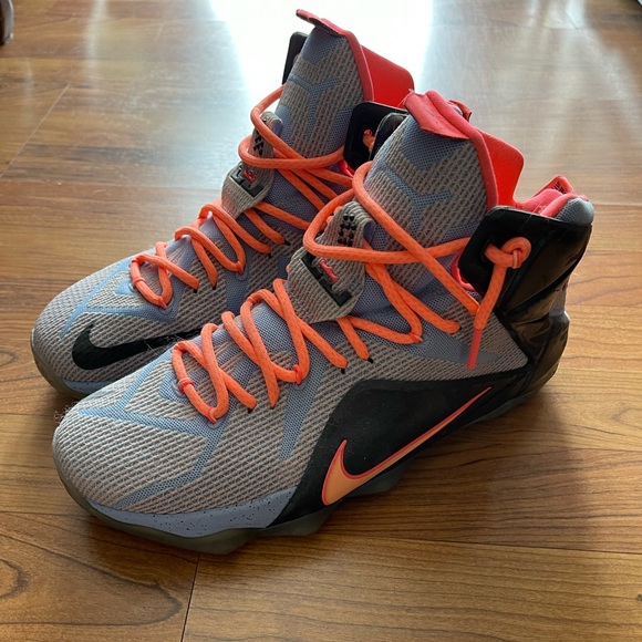 Nike Other - Lebron 12 Easter size 10